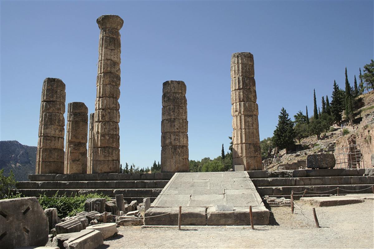 Standing columns of the Temple of Apollo at the Delphi archaeological site, Delphi tickets